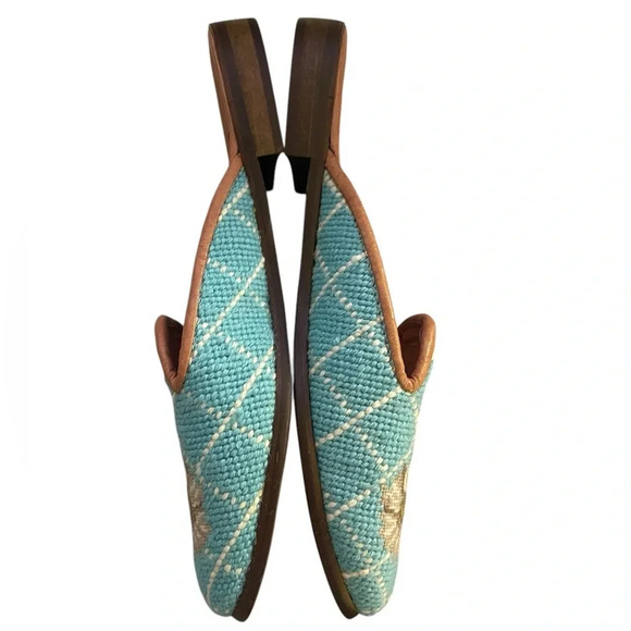 BY PAIGE Floral blue Needlepoint Mules handmade daisy loafers slip-on size 8-8.5 - Picture 4 of 7